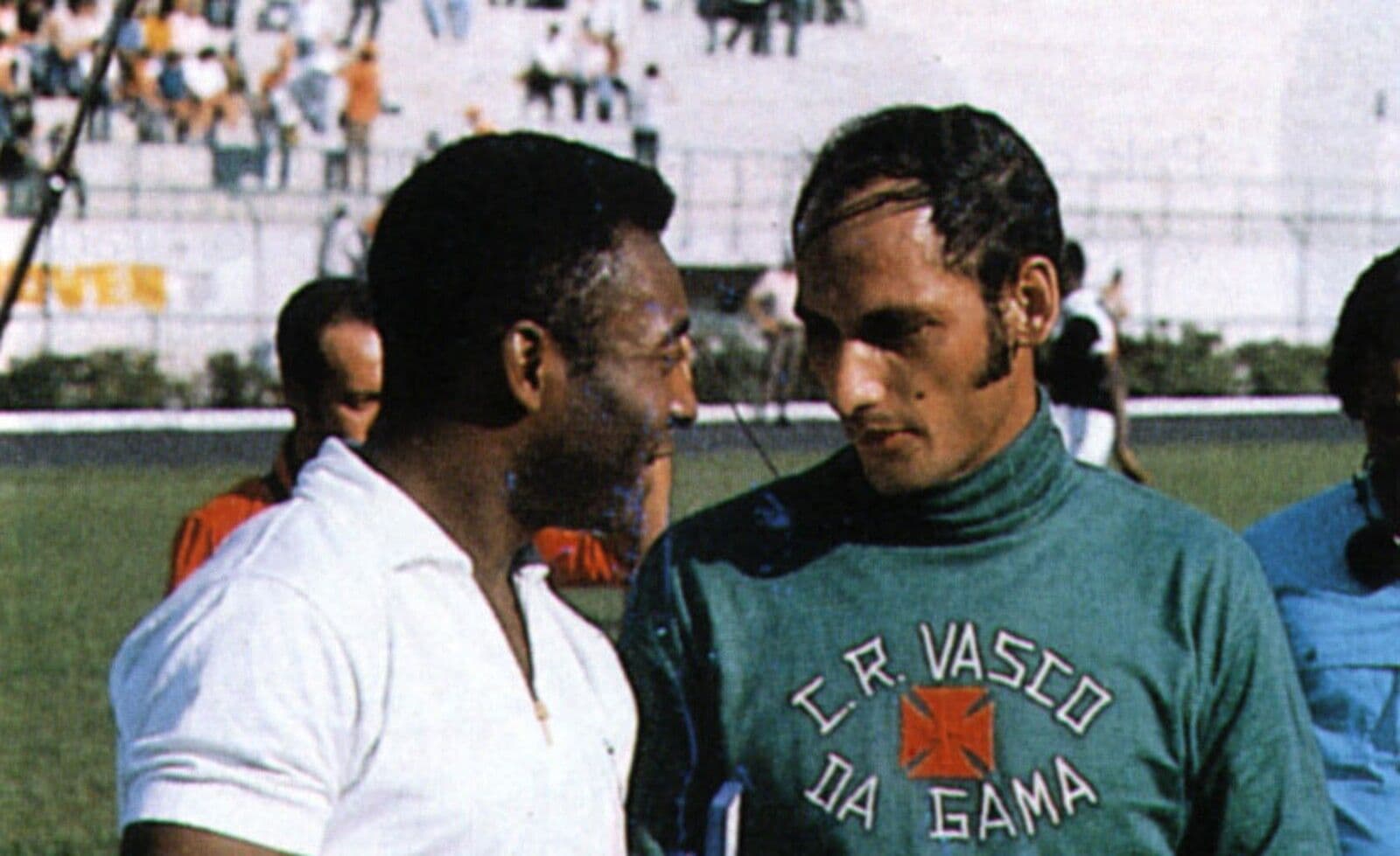 Morre Andrada, goleiro que levou o milésimo gol de Pelé
