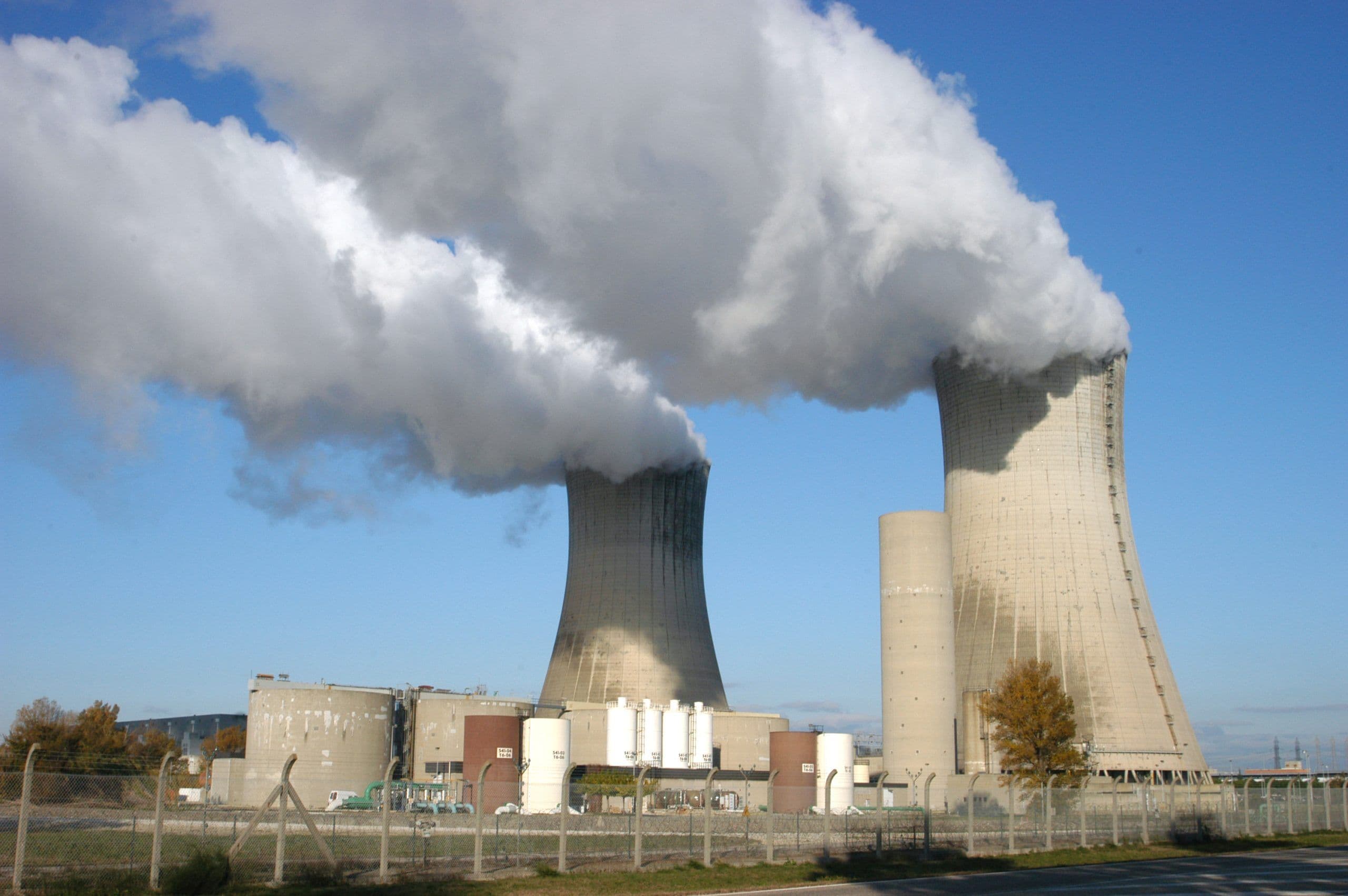 Irã viola acordo nuclear e reforça enriquecimento de urânio