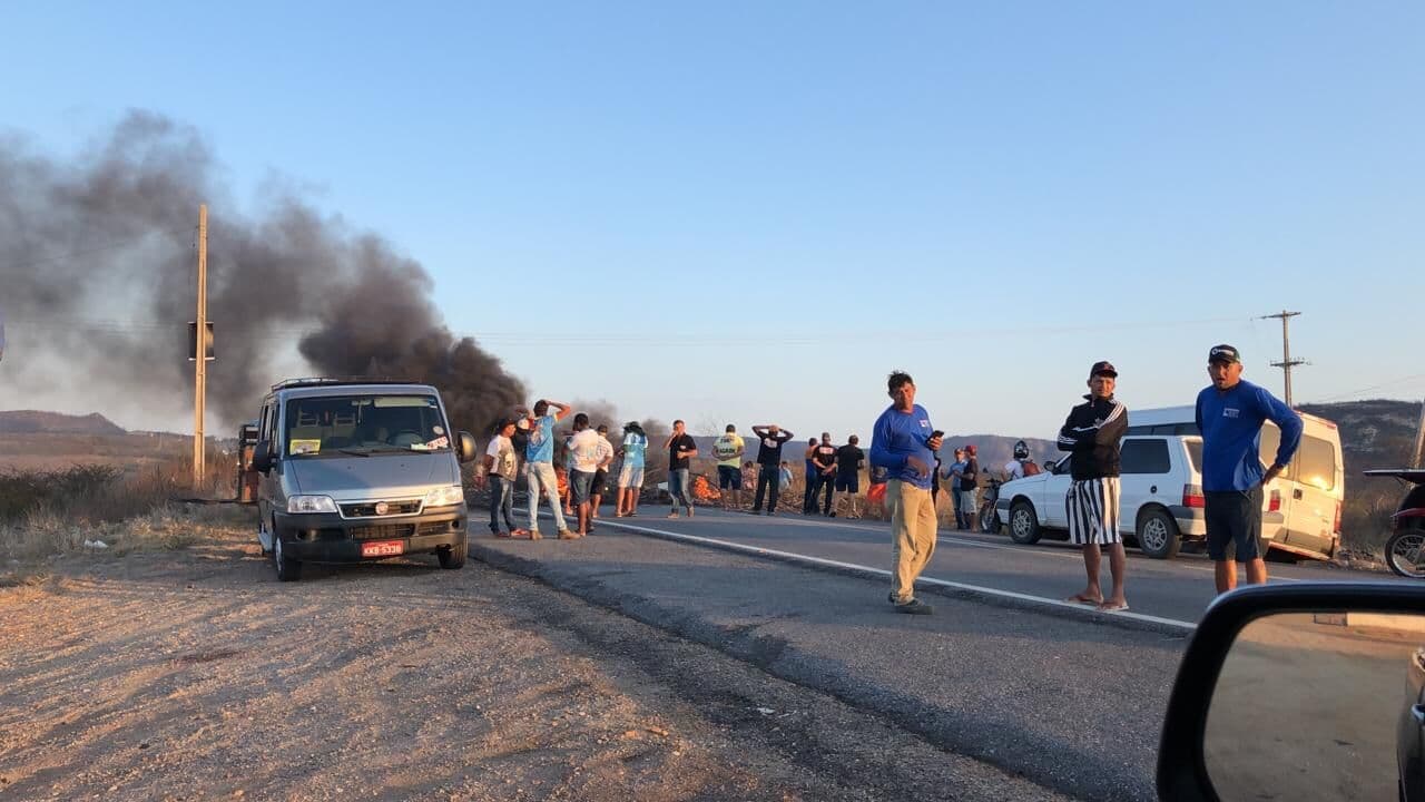Motoristas de alternativos encerram protestos e rodovias são liberadas