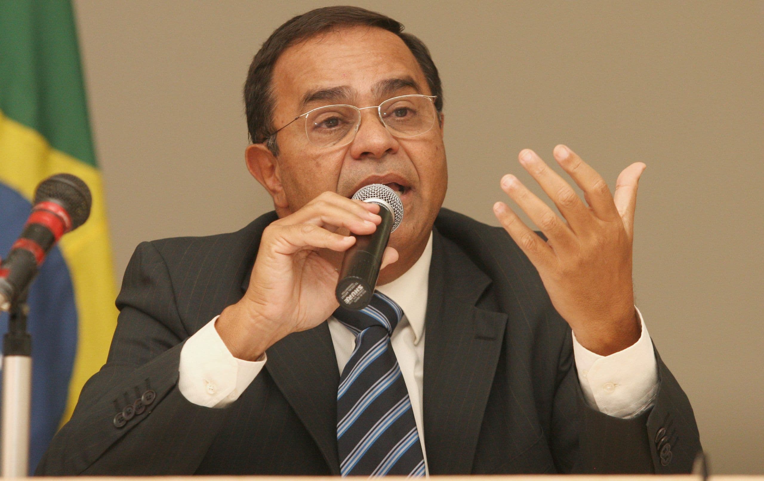 Desembargador paraibano Siro Darlan é alvo de operação da PF no RJ