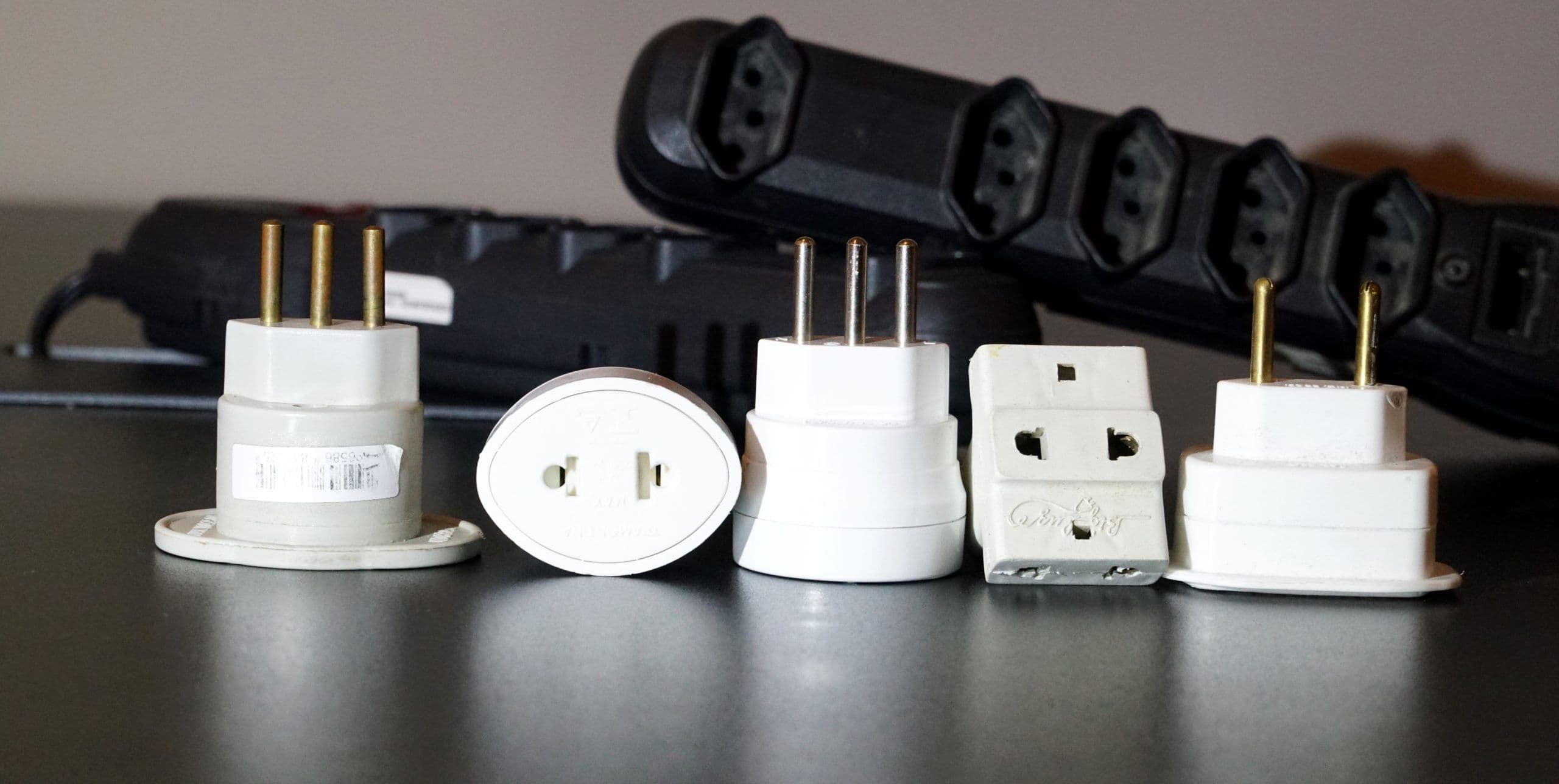 Hotéis e pousadas da Paraíba terão que disponibilizar adaptador universal para hóspedes