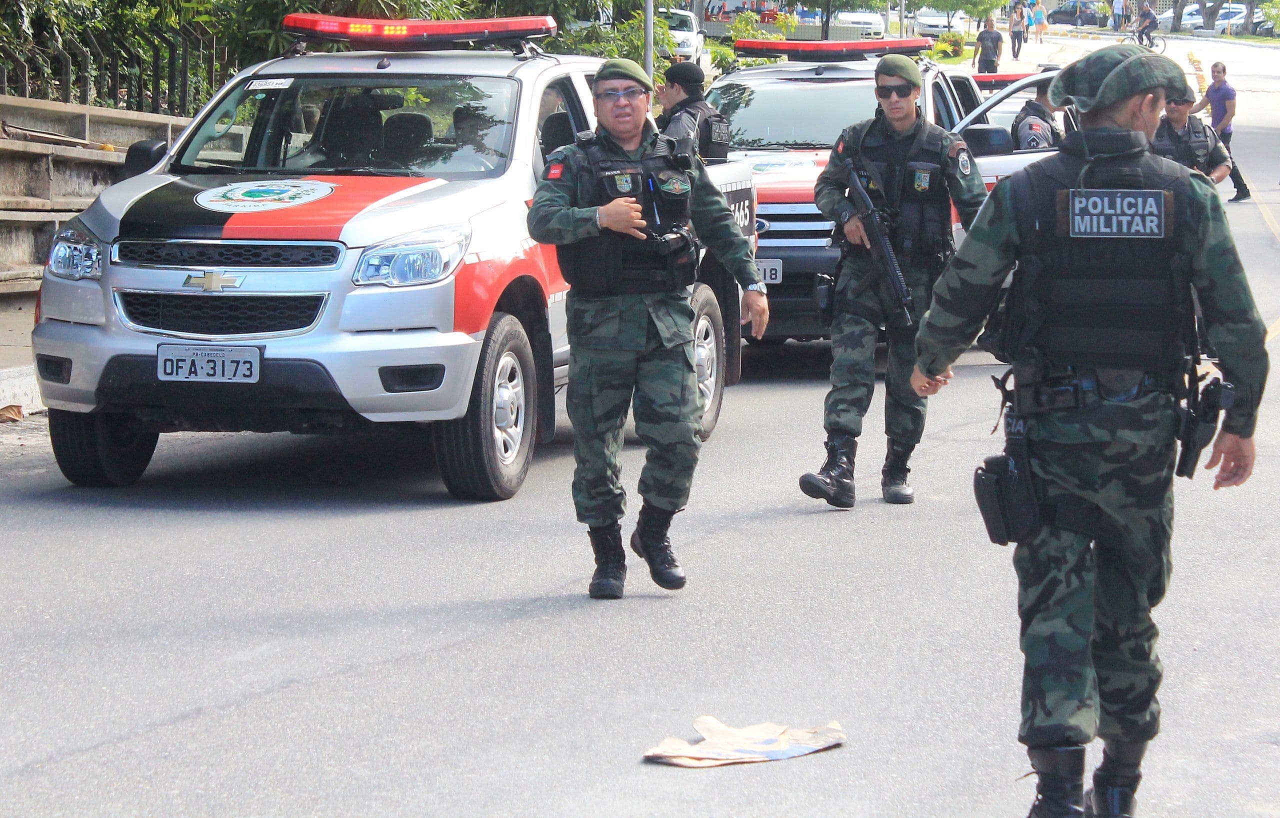 Criminosos invadem farmácia e violam caixa eletrônico em João Pessoa