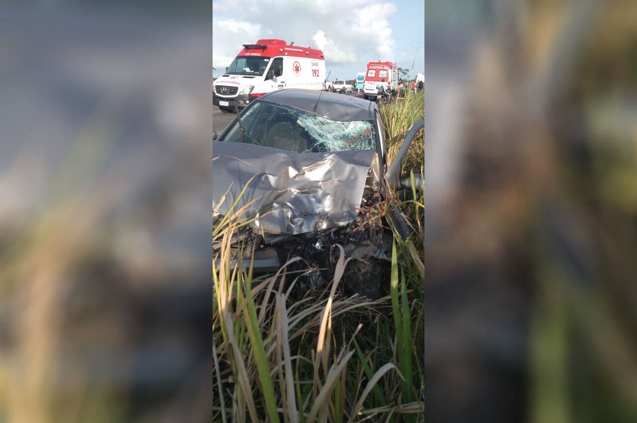 Colisão entre carro e moto deixa duas pessoas mortas em Caaporã