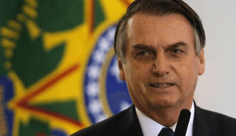 Bolsonaro defende militares e diz que grupo de esquerda matou pai de presidente da OAB