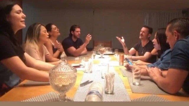 Diego Hypólito e namorado participam de louvor com Michelle Bolsonaro em Brasília