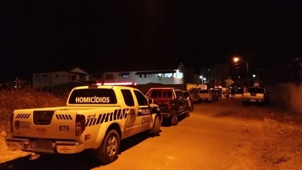 Elevador despenca de 4 metros de altura com dois idosos em Cabedelo