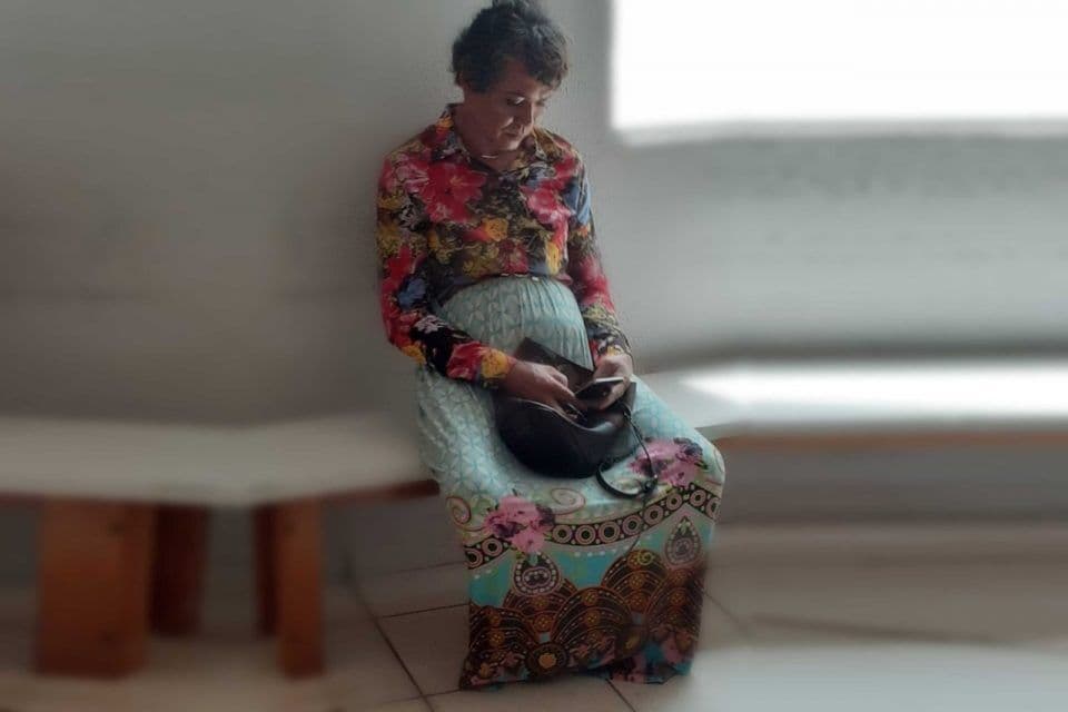 Mecânico vestido de mulher é preso ao tentar fazer prova do Detran no lugar da mãe