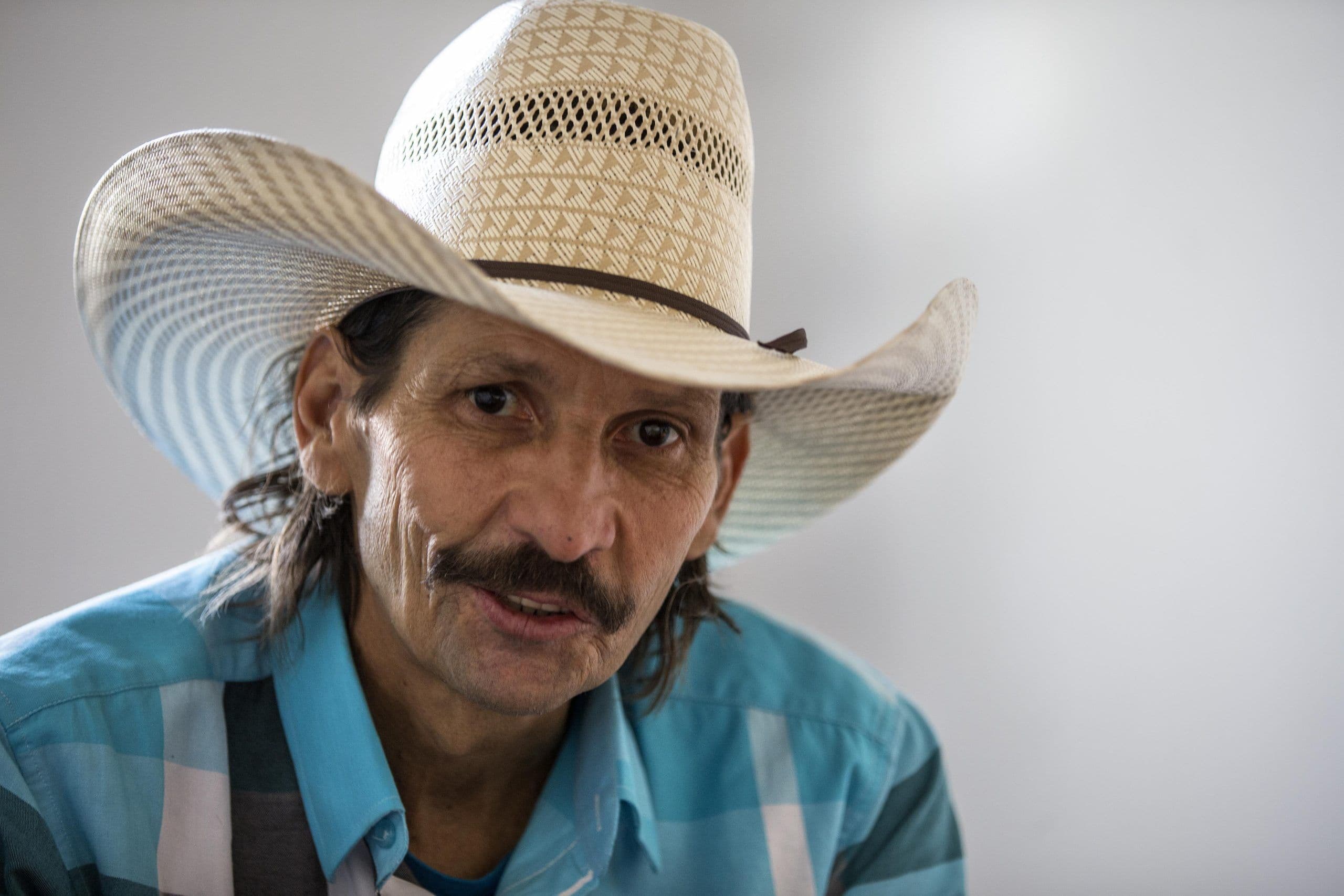 Asa Branca está pedindo para morrer, diz mulher do locutor com câncer terminal