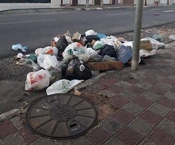 Após réveillon, 75 toneladas de lixo são recolhidas na orla de João Pessoa