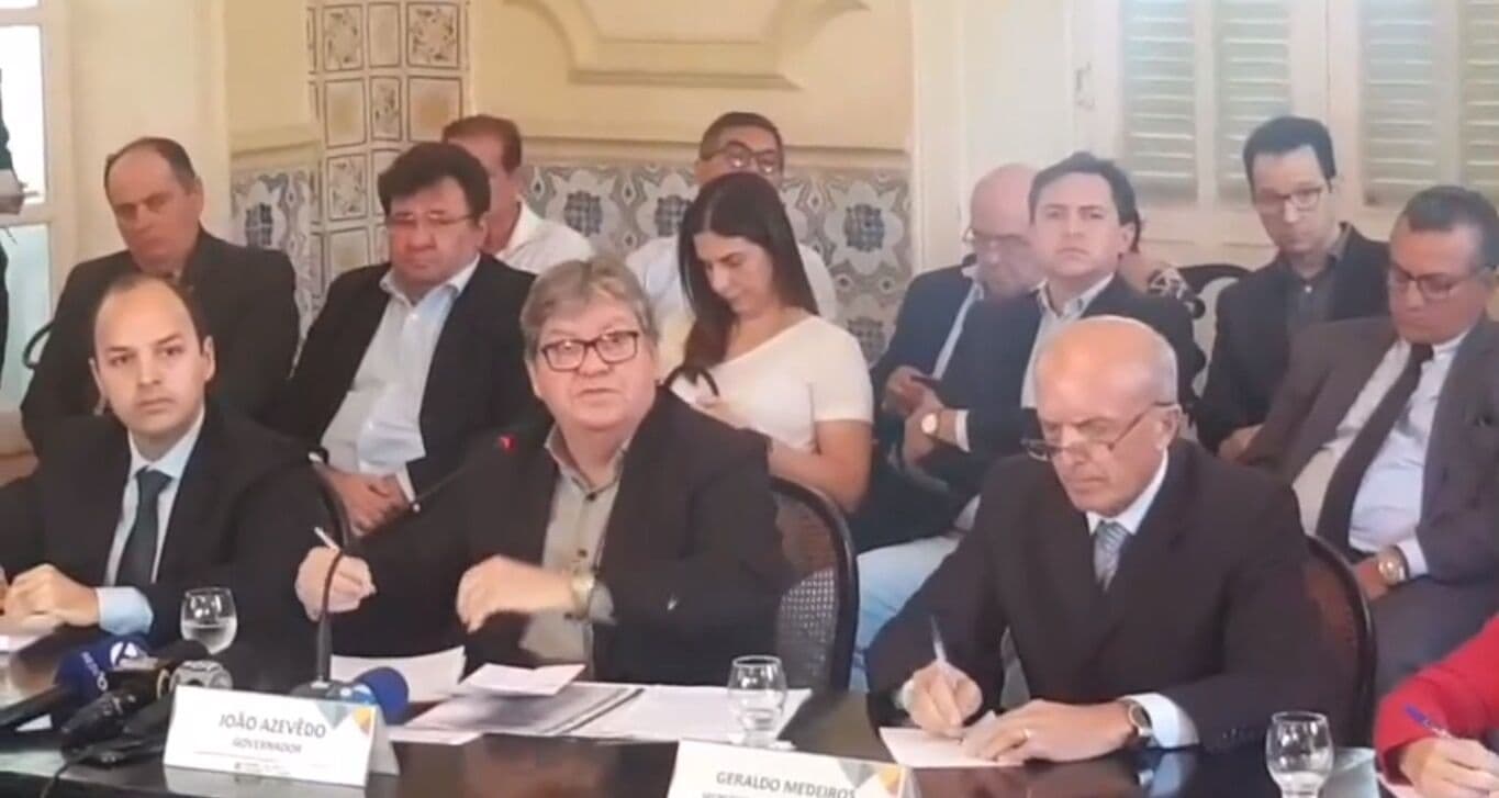 João Azevêdo anuncia que Secretaria da Saúde vai encerrar todos os contratos com Organizações Sociais