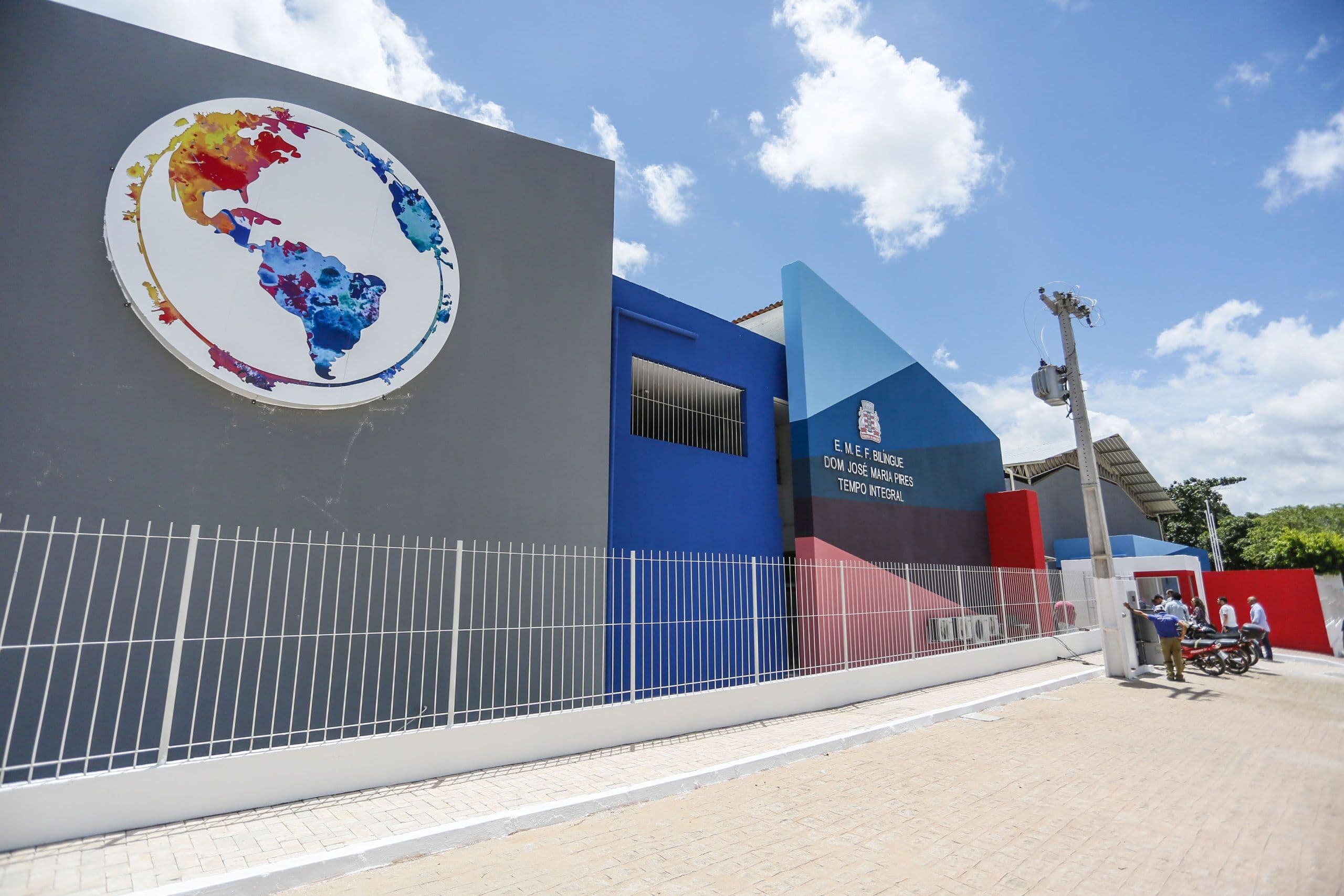 Prefeitura de João Pessoa entrega primeira escola bilíngue municipal