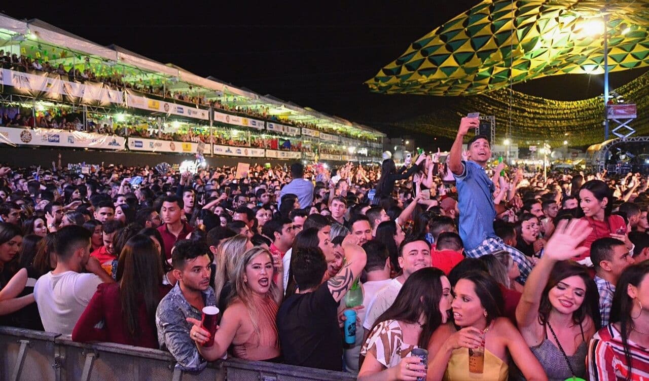 Prefeitura de Patos divulga nota sobre suspensão de licitação para o São João da cidade