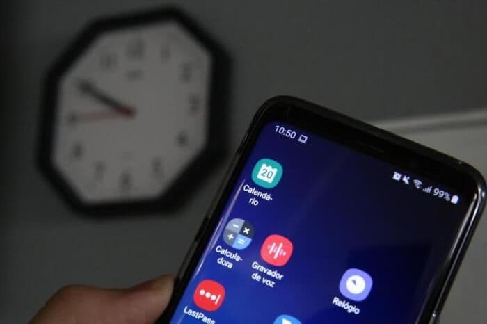 Mesmo sem horário de verão, celulares atrasam relógio em uma hora
