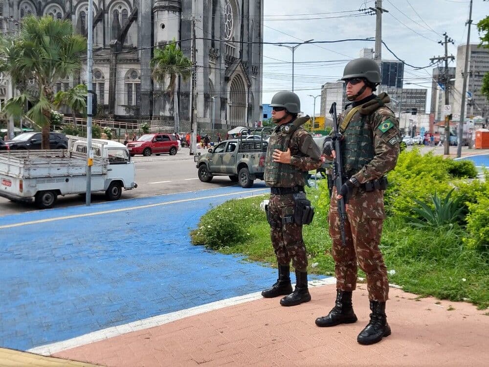 Cidades no Ceará cancelam festas de carnaval devido a motim de policiais militares