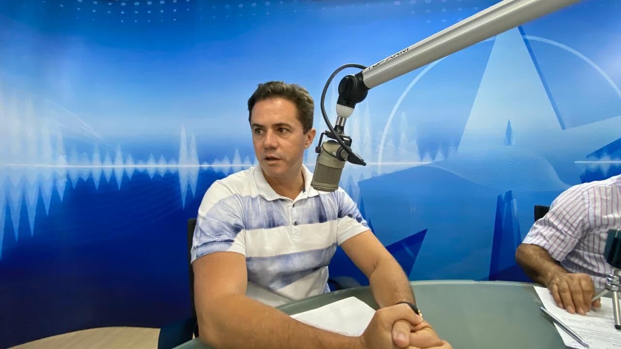 Veneziano chama gestão de Romero de 'medíocre' e diz que mais de R$ 75 milhões em recursos foram perdidos