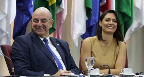 Michelle Bolsonaro e Osmar Terra teriam caso extraconjugal, afirma colunista