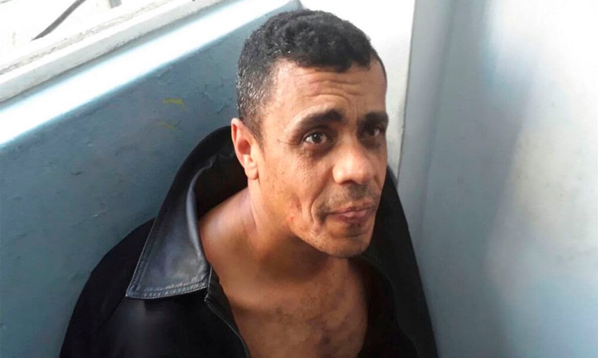 Juiz decide que Adélio Bispo não pode continuar em presídio federal