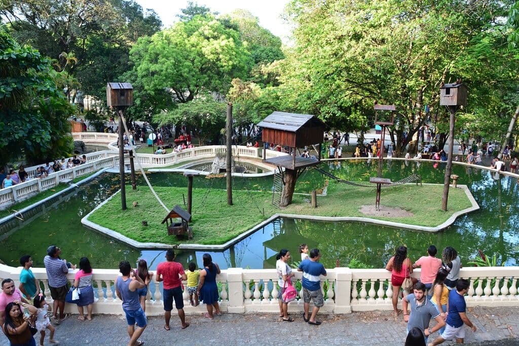 Personagens infantis e contação de histórias animam o fim de semana no Parque da Bica