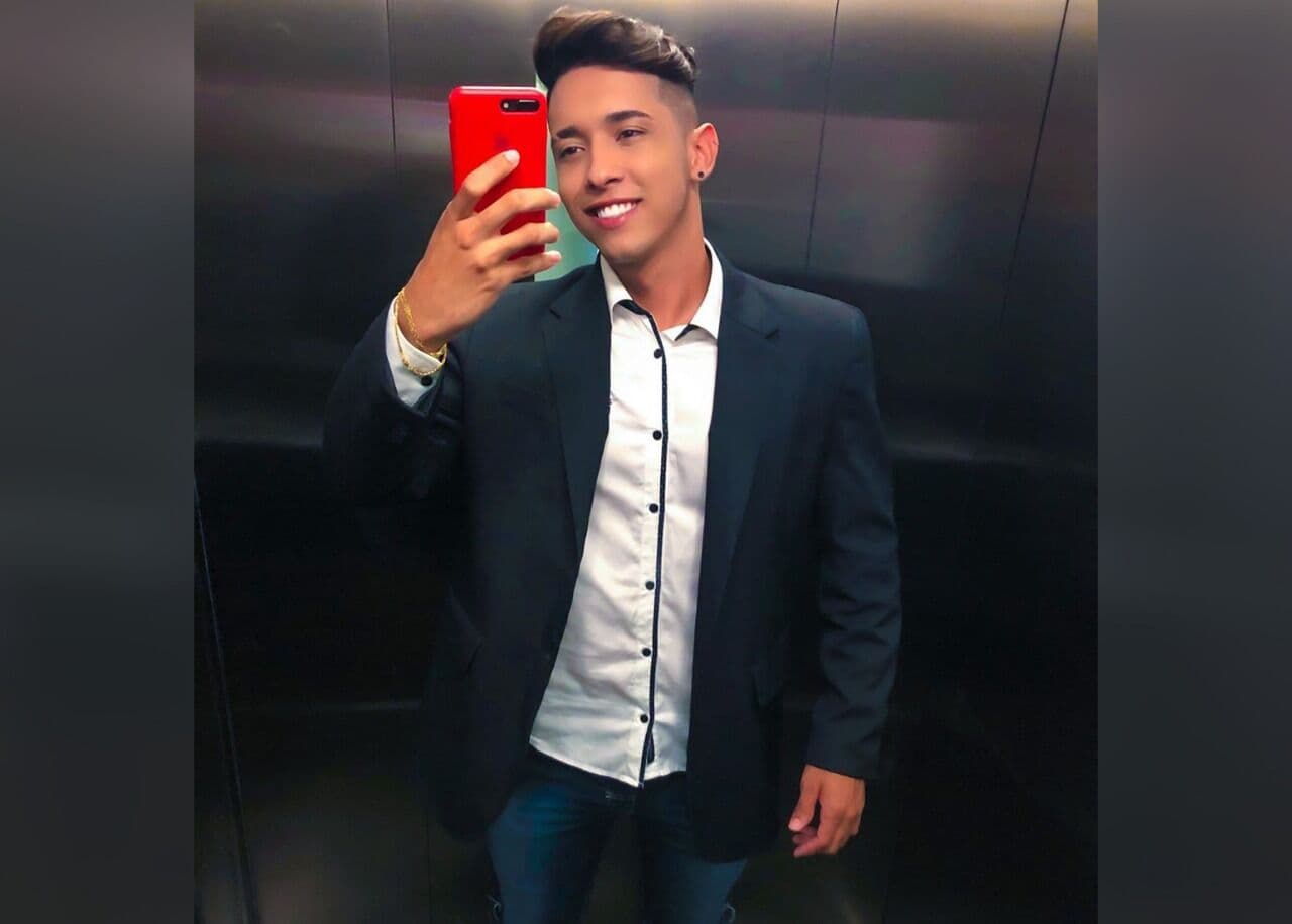 Estudante morto em acidente de ônibus ironizou as péssimas condições do veículo momentos antes de viajar