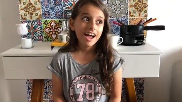 Menina que ganhou parabéns de vizinhos em João Pessoa após cancelar festa devido ao Coronavírus relata surpresa e emoção