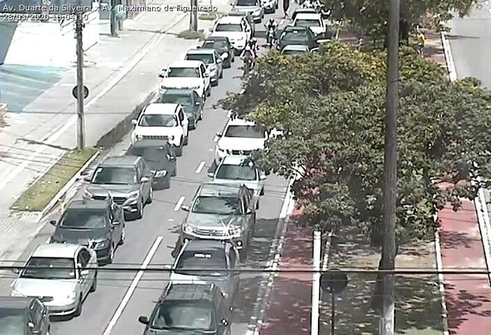 População reage a carreata jogando ovos, xingando e fazendo panelaço em João Pessoa