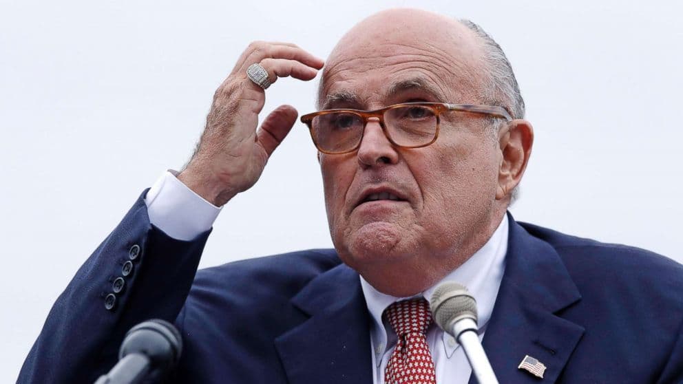 Ex- prefeito de Nova York, Rudy Giuliani, diz que hidroxicloroquina pode curar o coronavírus