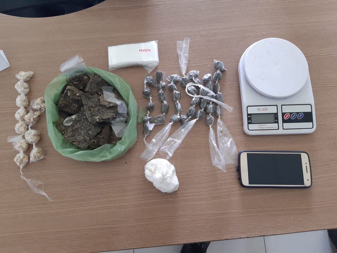 Polícia prende dupla suspeita de atuar no tráfico de drogas em Santa Rita