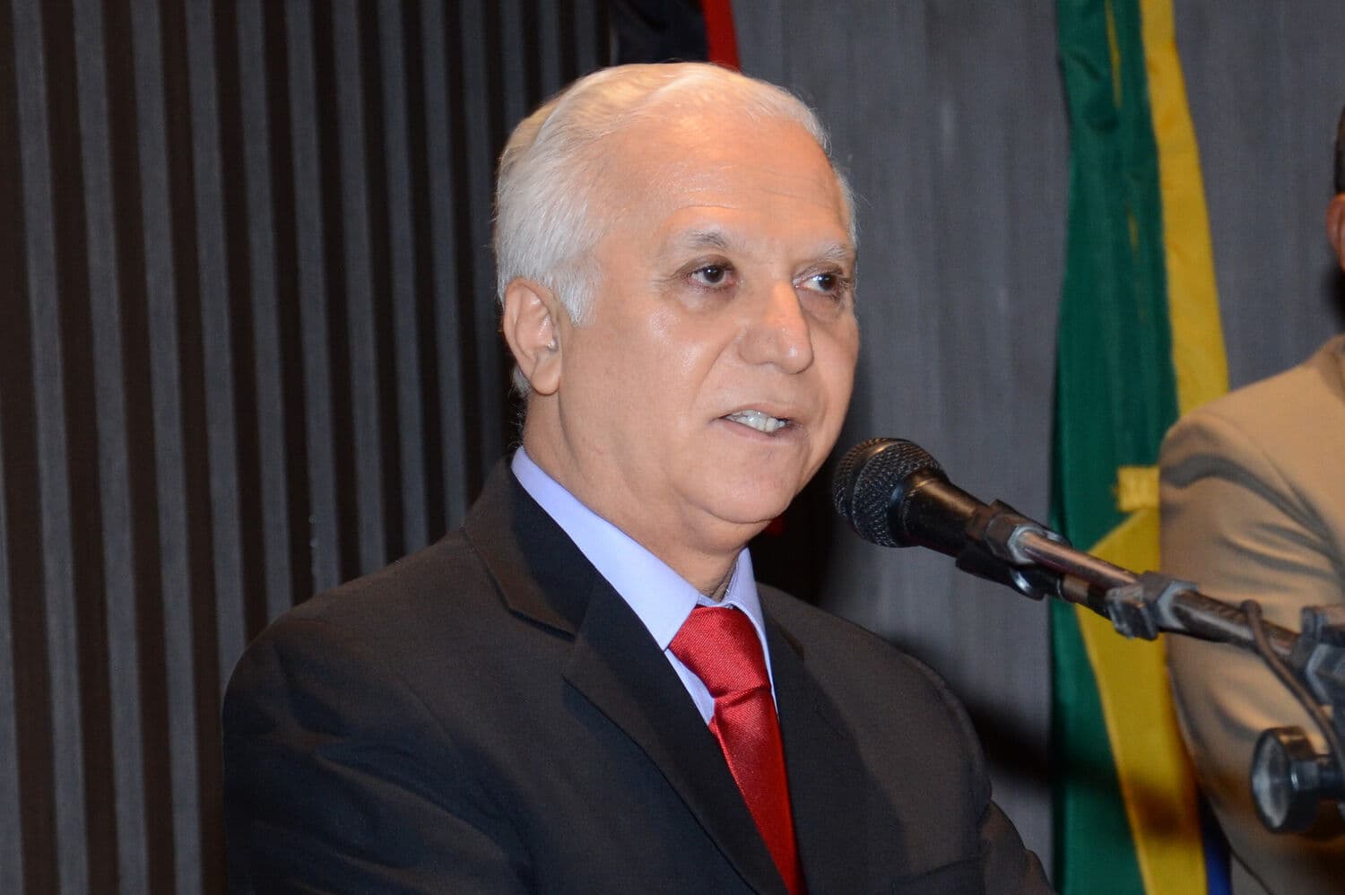 Justiça concede liminar suspendendo greve de servidores da saúde em Campina Grande