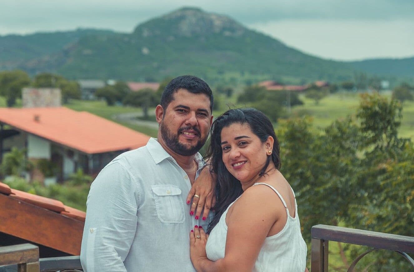 Esposo de Quézia Leite testa positivo para covid-19; resultado do exame dela deve sair ainda nesta quinta