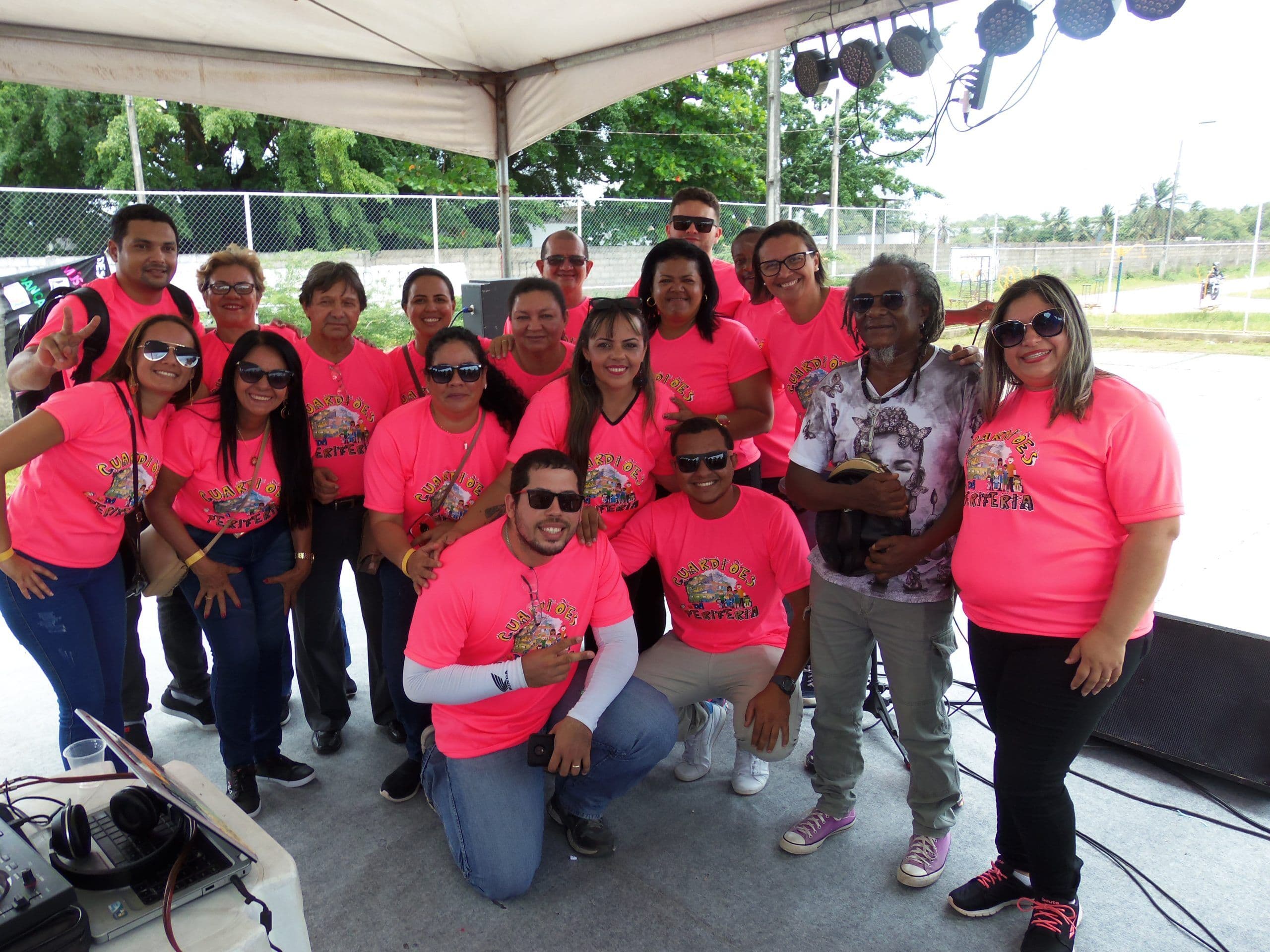 Coletivo 'Guardiões da Periferia' arrecada alimentos para doação na quarentena em João Pessoa