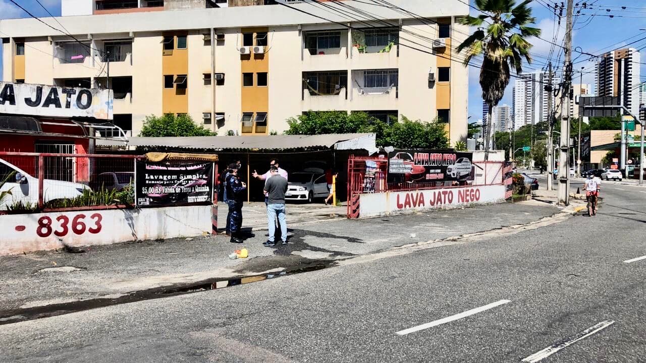 Prefeitura de João Pessoa fecha três estabelecimentos comerciais em Manaíra que estavam descumprindo decreto de isolamento