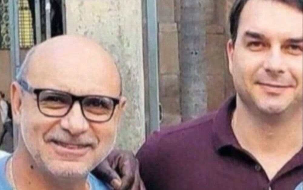 Flávio Bolsonaro não comparece ao MP-RJ para prestar esclarecimentos sobre relatório do Coaf