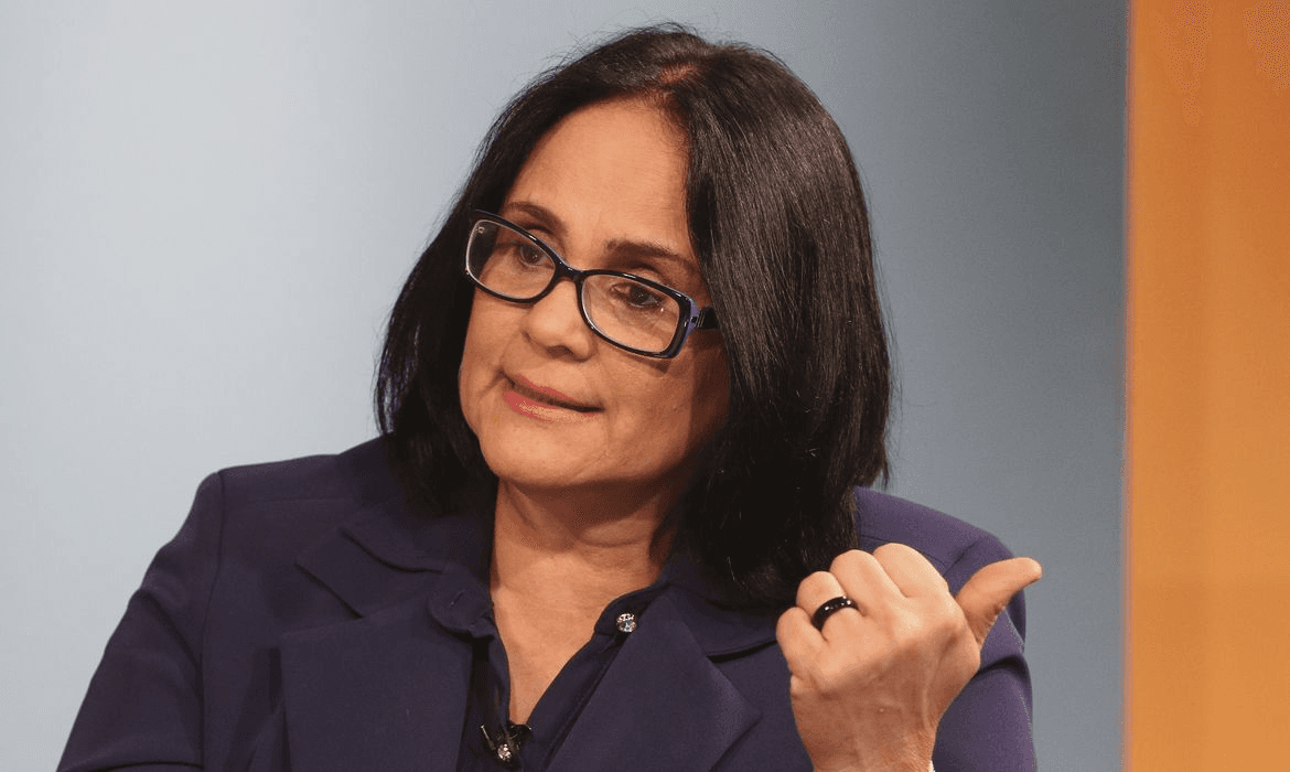 Vamos pedir a prisão de governadores e prefeitos, diz Damares em reunião gravada