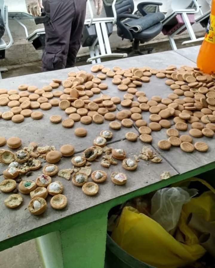Polícia apreende biscoitos recheados com crack e maconha dentro de encomenda de 'Kit higiene' em cadeia de Solânea