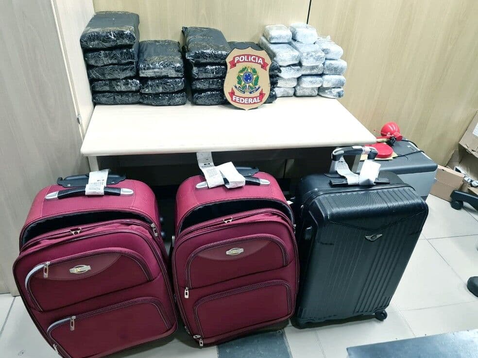 Dois paraibanos são presos no Aeroporto de Natal por integrar grupo que tentava transportar 47 kg de maconha na bagagem