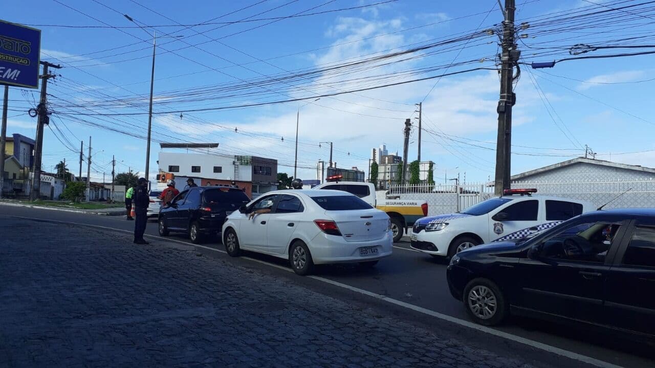 Barreiras sanitárias são instaladas em vários pontos de João Pessoa para garantir combate à propagação da covid-19