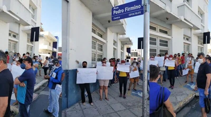 Comerciantes de Patos realizam protesto, nesta quarta-feira, pela reabertura de lojas