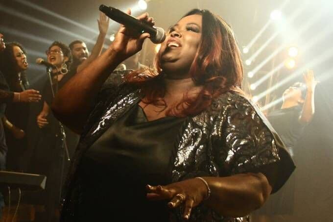 Cantora gospel Fabiana Anastácio morre por complicações da Covid-19