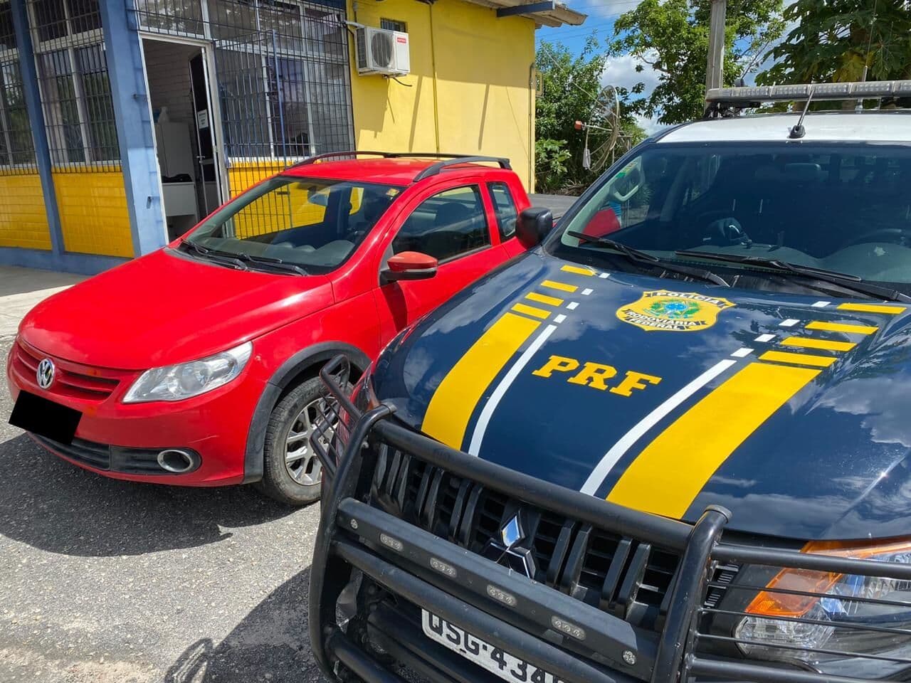 PRF recupera carro roubado após ser vendido em feira livre por valor R$ 11 mil menor que preço de mercado