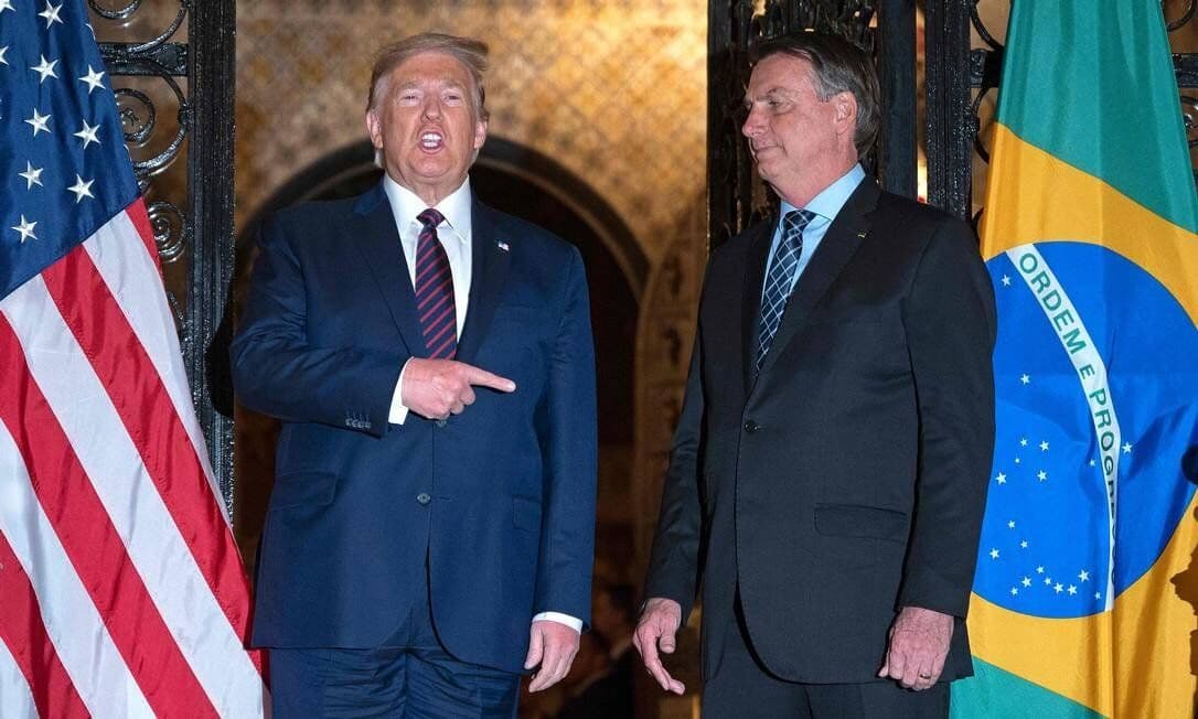 Teríamos 2 milhões de mortos se tívessemos seguido Brasil e Suécia, diz Trump