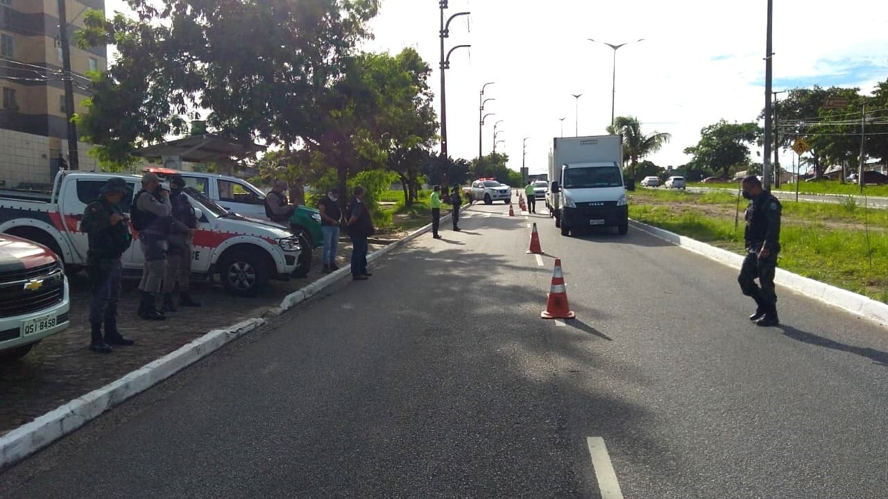 Barreiras sanitárias permanecem em vários pontos de João Pessoa para garantir combate à propagação da covid-19