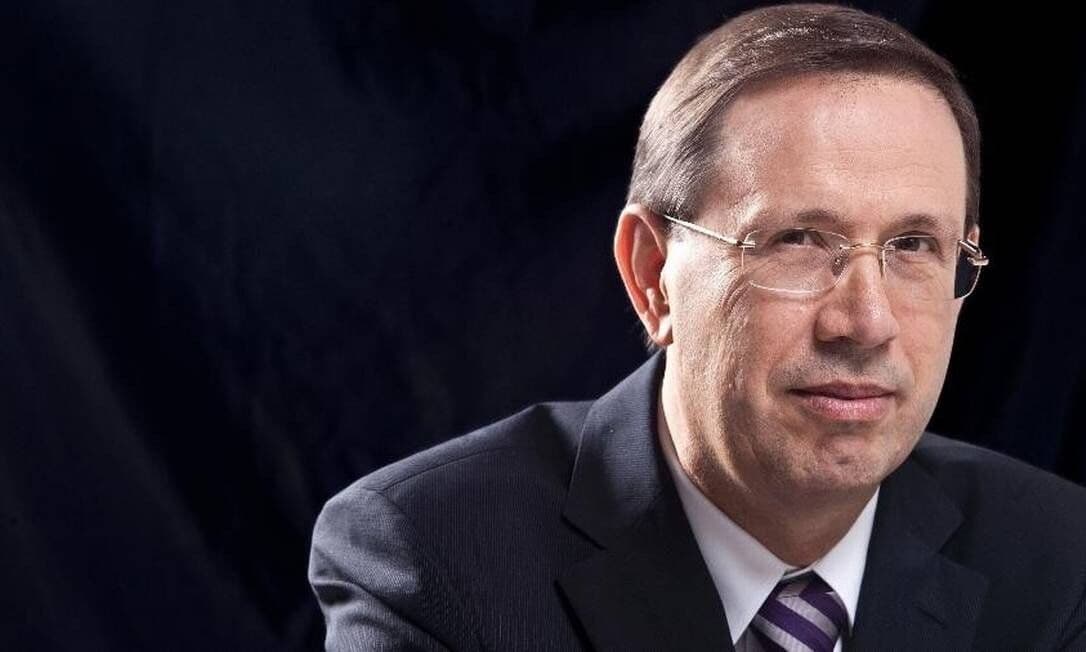 Empresário Carlos Wizard deixa governo após polêmica sobre contagem de mortos do coronavírus