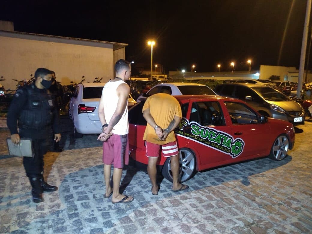 Polícia Militar interrompe festa e apreende drogas e veículos em João Pessoa