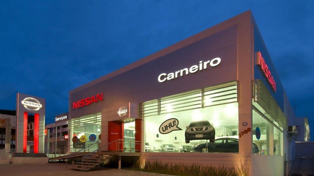 Após cantor confundir revendedora Nissan com churrascaria, concessionária anuncia que dará carneiro a quem comprar veículo na empresa