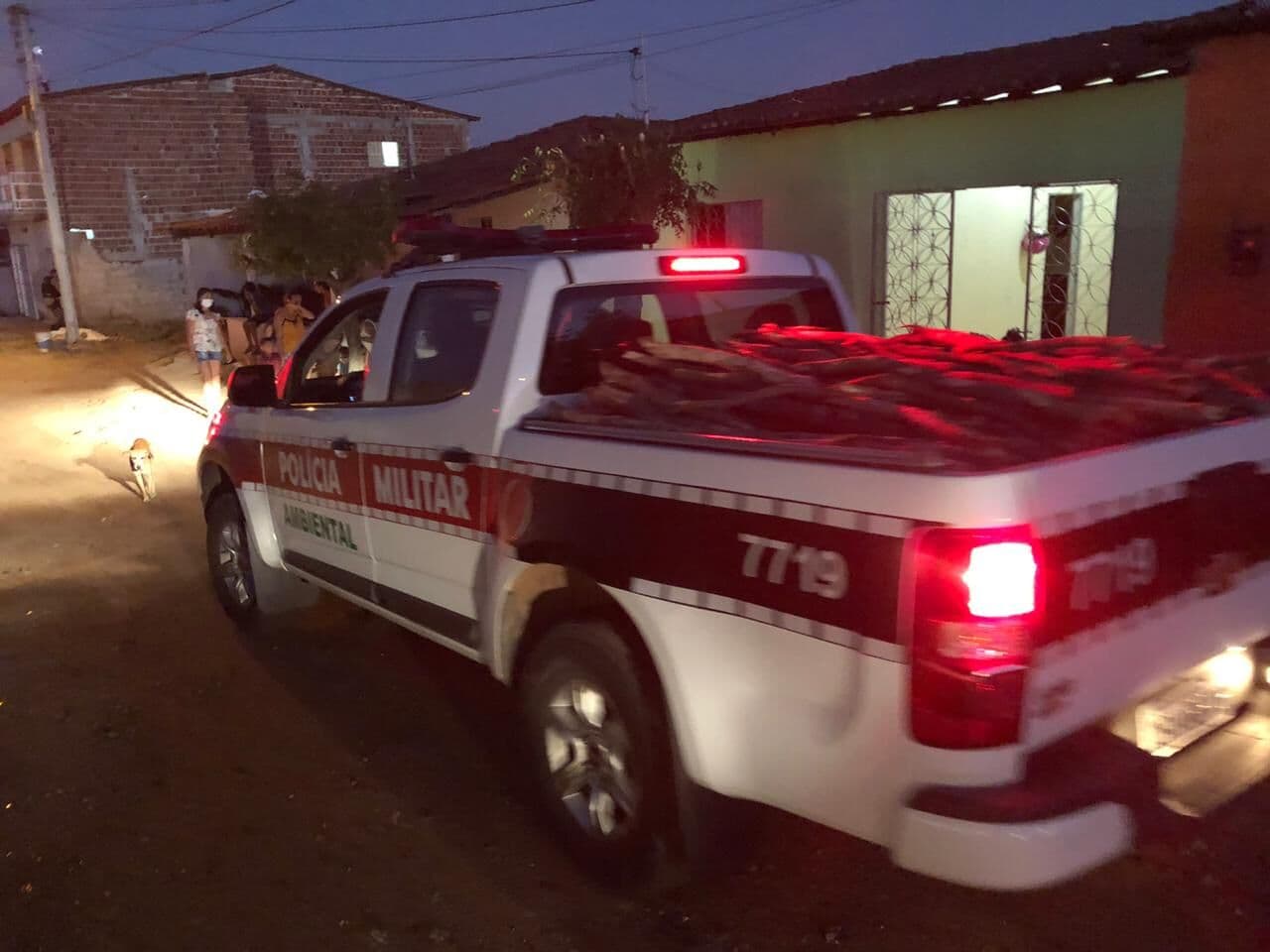 Polícia Militar apreende lenha, apaga fogueiras de São João e aplica multas no Sertão da Paraíba