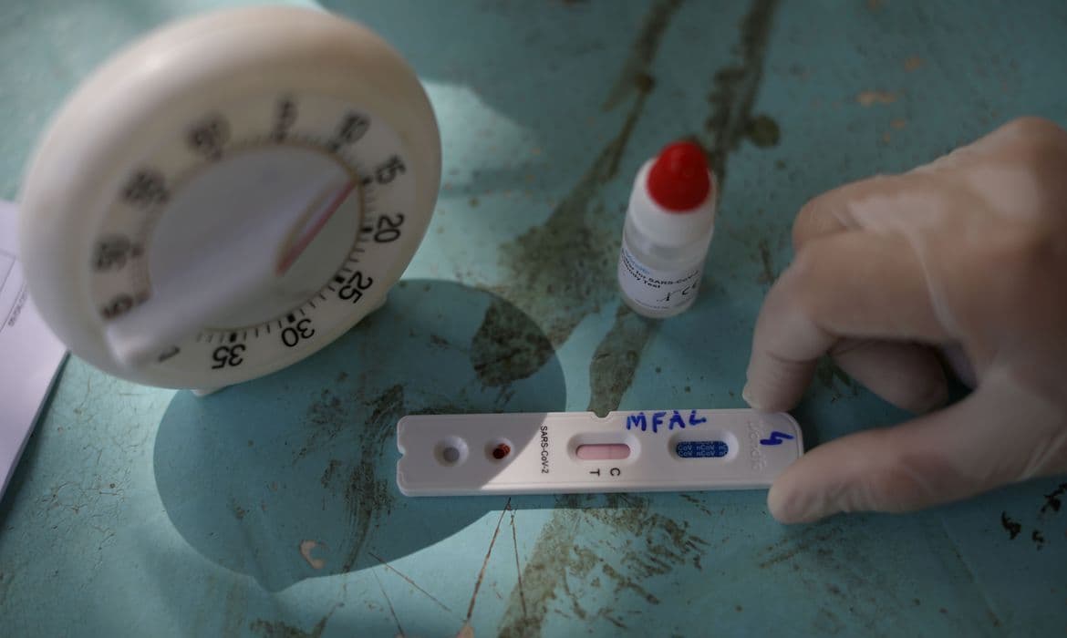 ANS torna obrigatória cobertura de teste de covid-19 por planos de saúde