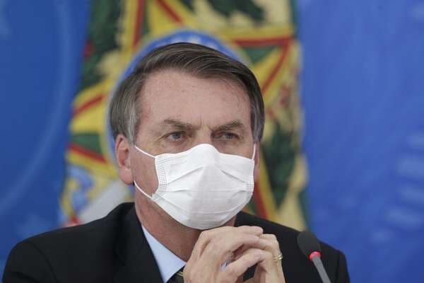 Bolsonaro vai apresentar exames de covid-19 se AGU perder recurso