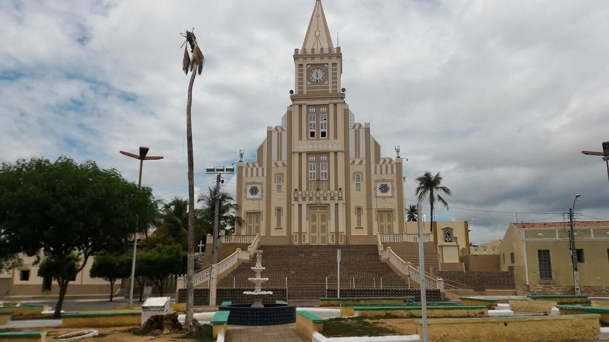 TCE intima prefeito de Conceição para explicar casos de acumulação ilegal de cargos públicos e remuneração indevida