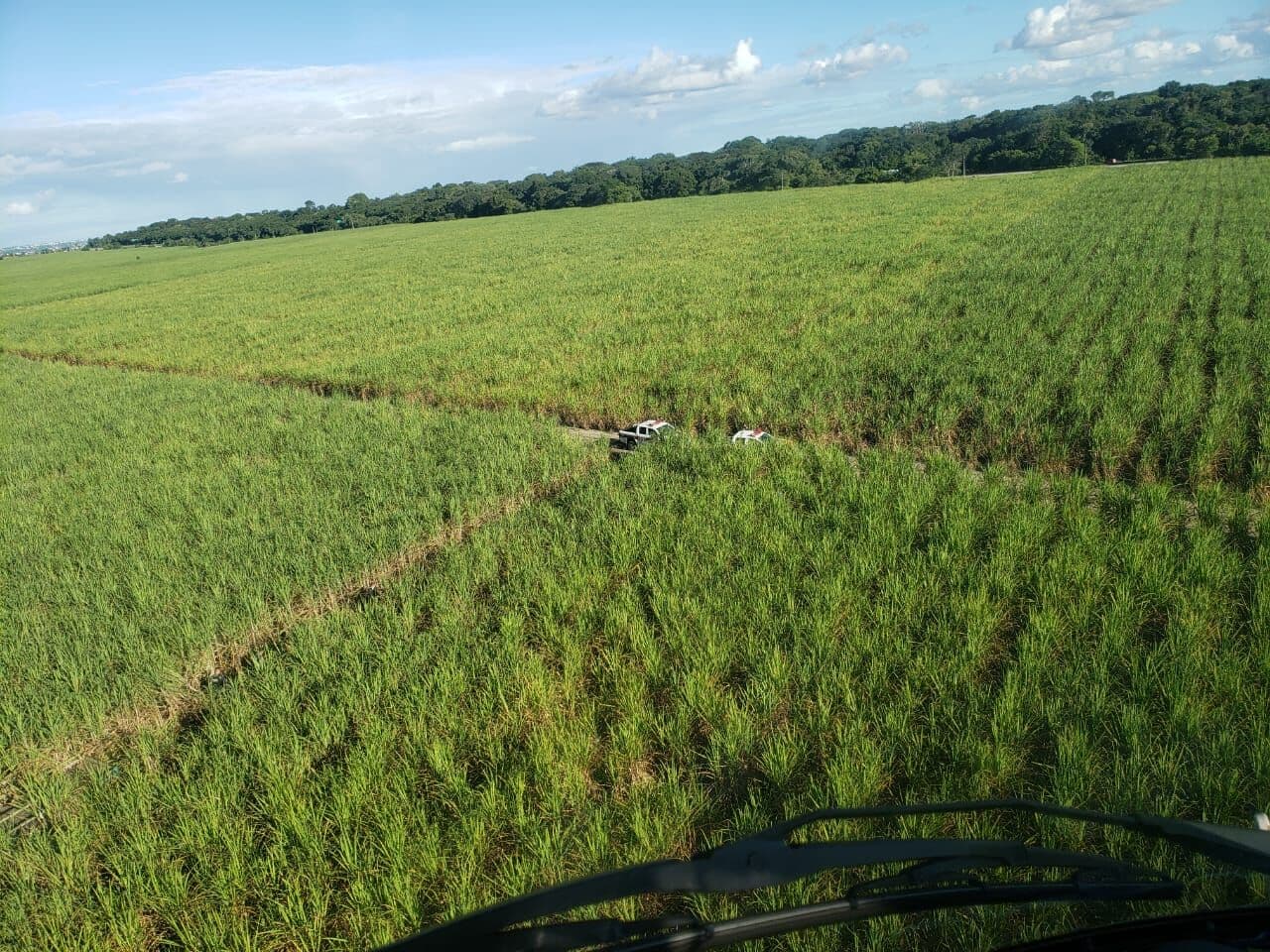 Com apoio de helicóptero, polícia recupera caminhão de botijão de gás roubado na Paraíba