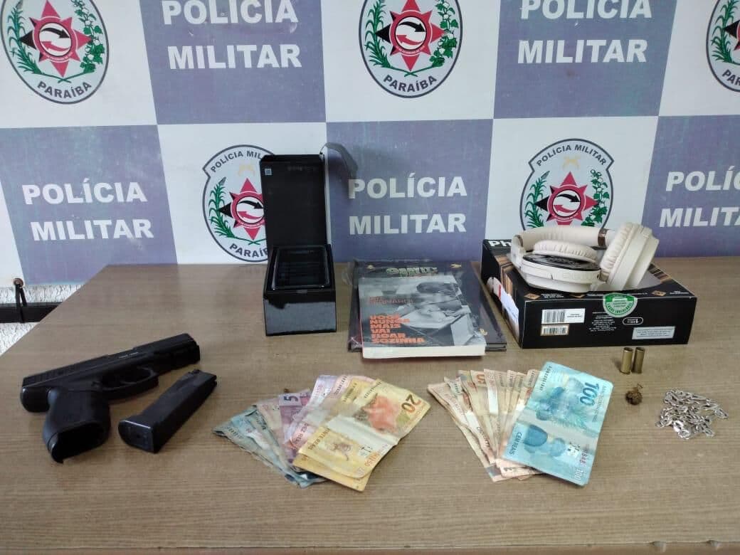 Polícia Militar prende casal que interceptava entregas de compras feitas pela internet em João Pessoa